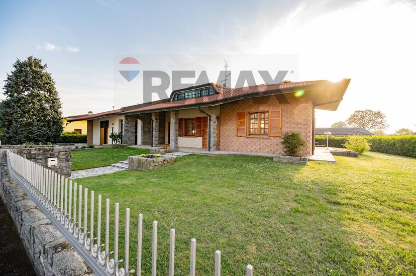 Villa in Via Vincenzo Bellini, Luzzara — foto 4 di 5