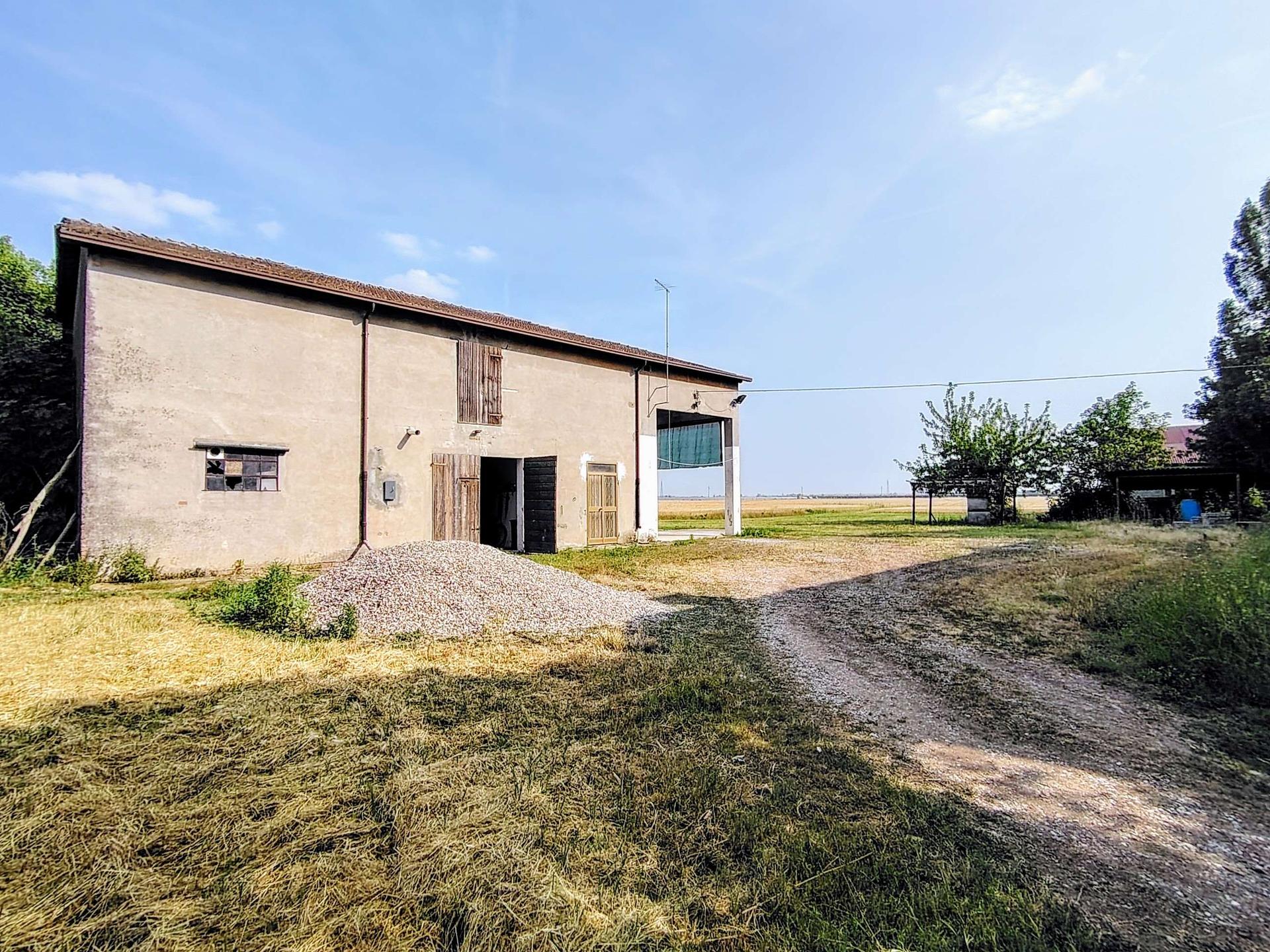Rustico in Via Morandi, Bondeno