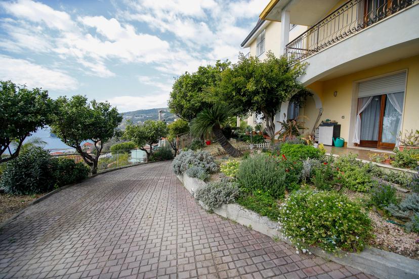 Villa trifamiliare in Strada Porrine 40, Ospedaletti — foto 5 di 5