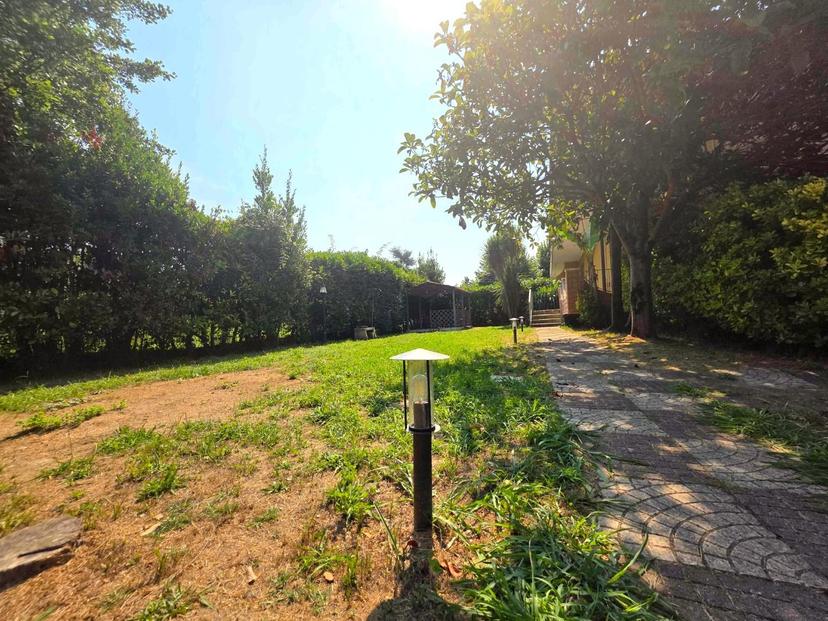 Villa quadrifamiliare, Montignoso — foto 4 di 5