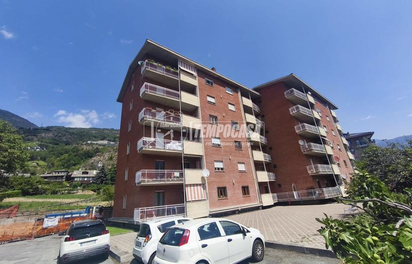 Appartamento in Via De Chevreres Gilles 2, Aosta — foto 3 di 5