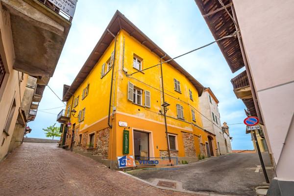 Quadrilocale in Via Umberto 3, La Morra — foto 2 di 5