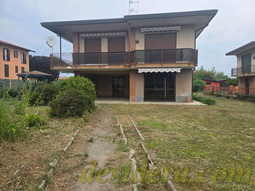Villa unifamiliare, Varallo Pombia — foto 3 di 5