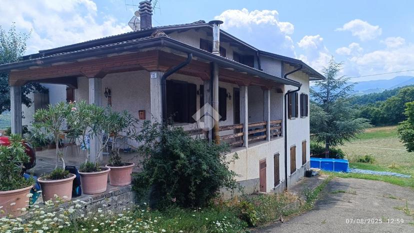 Villa in Strada Provinciale 95 1500, Villa Minozzo
