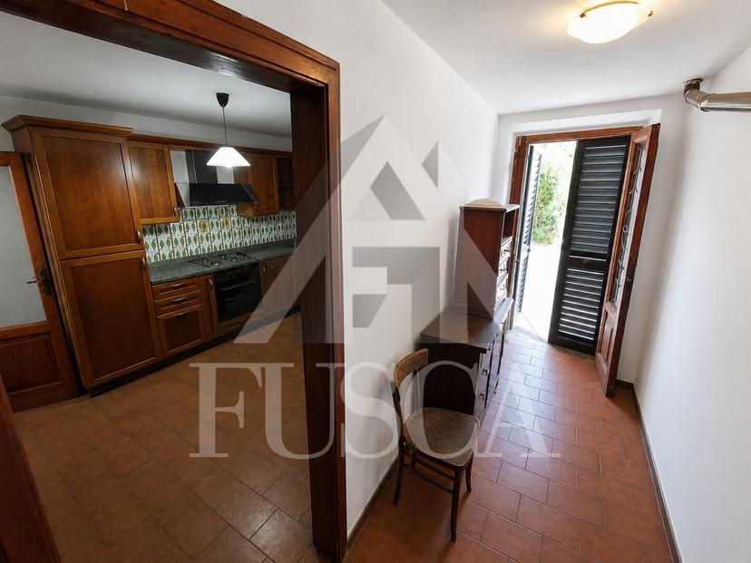 Casa indipendente in Via Nicolò Paganini, Lucca