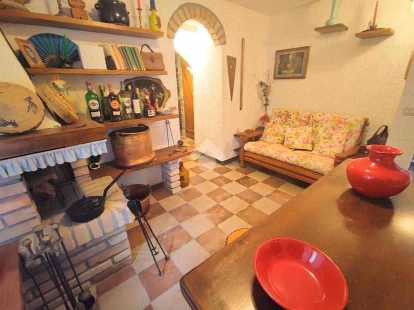 Casa indipendente in Frazione Salogni, Fabbrica Curone — foto 3 di 5
