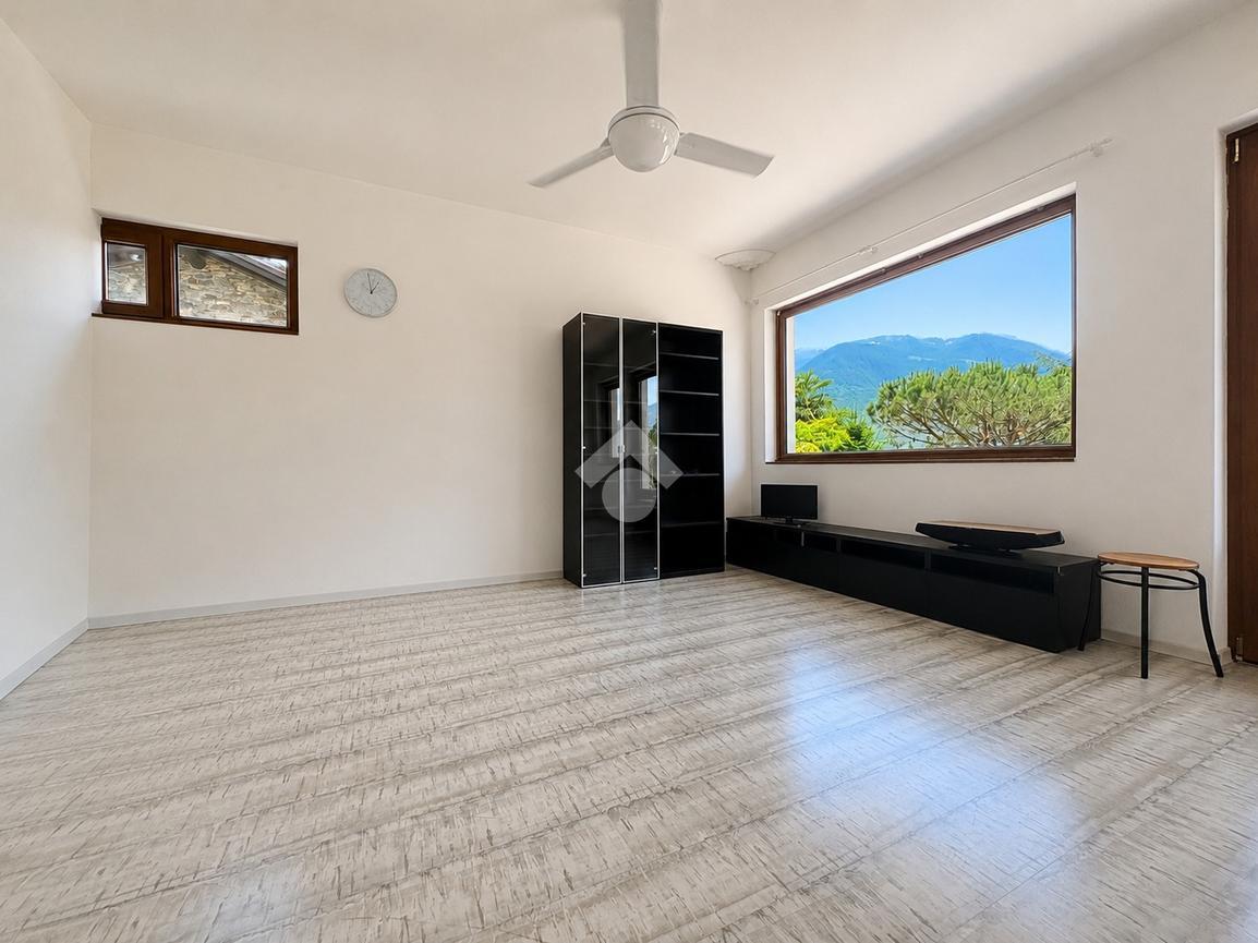 Villa in Via Grigioni 94, Castione Andevenno