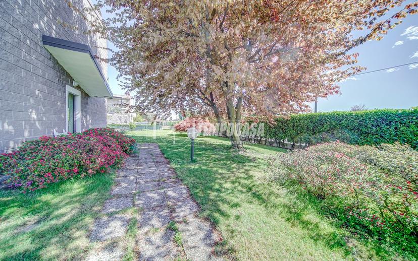 Villa a schiera in Corso della Repubblica 60, Somma Lombardo — foto 4 di 5