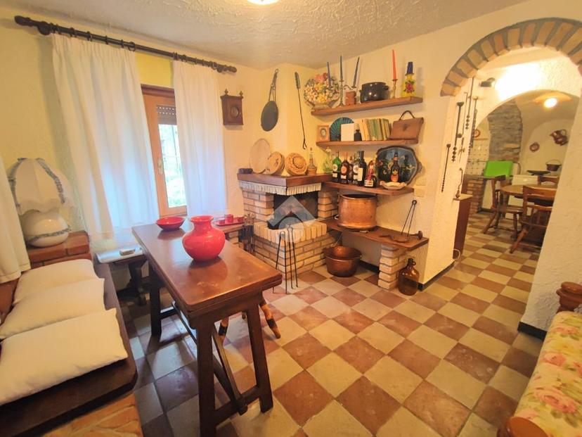 Casa indipendente in Frazione Salogni, Fabbrica Curone — foto 4 di 5