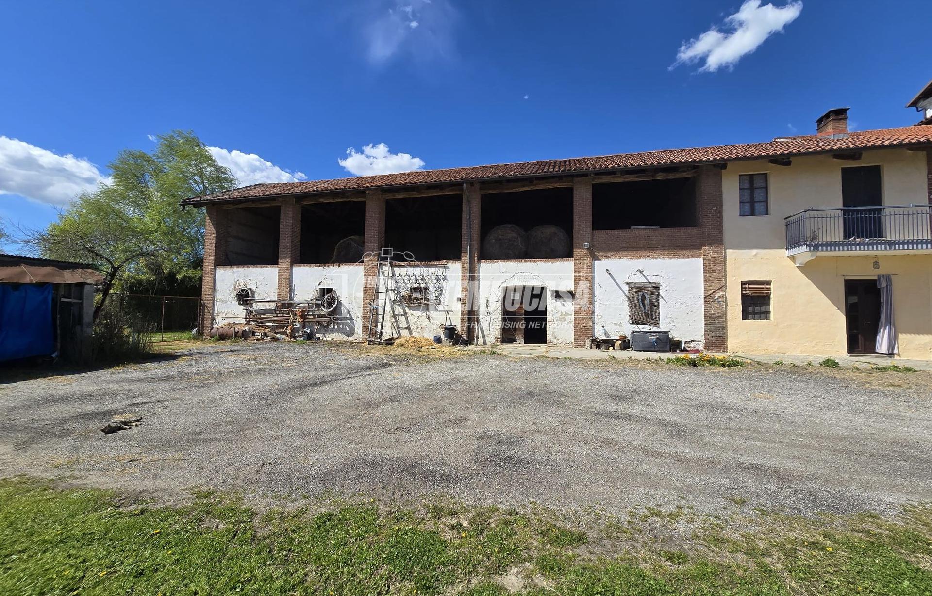Casa indipendente in Via Pralormo 2, Carmagnola