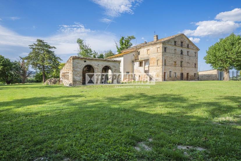 Casale in Contrada Campogiano, Corridonia — foto 3 di 5