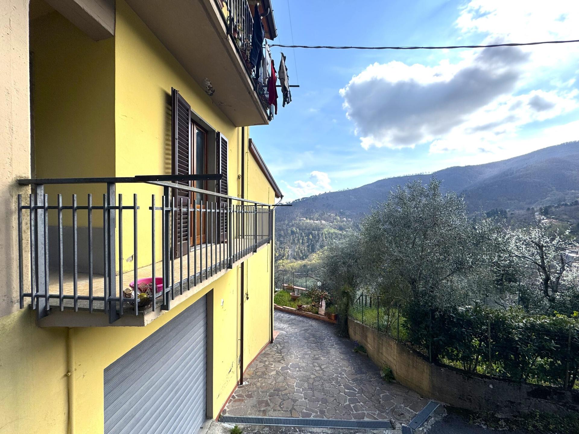 Casa indipendente in Via di Migliana, Cantagallo