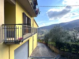 Casa indipendente in Via di Migliana, Cantagallo