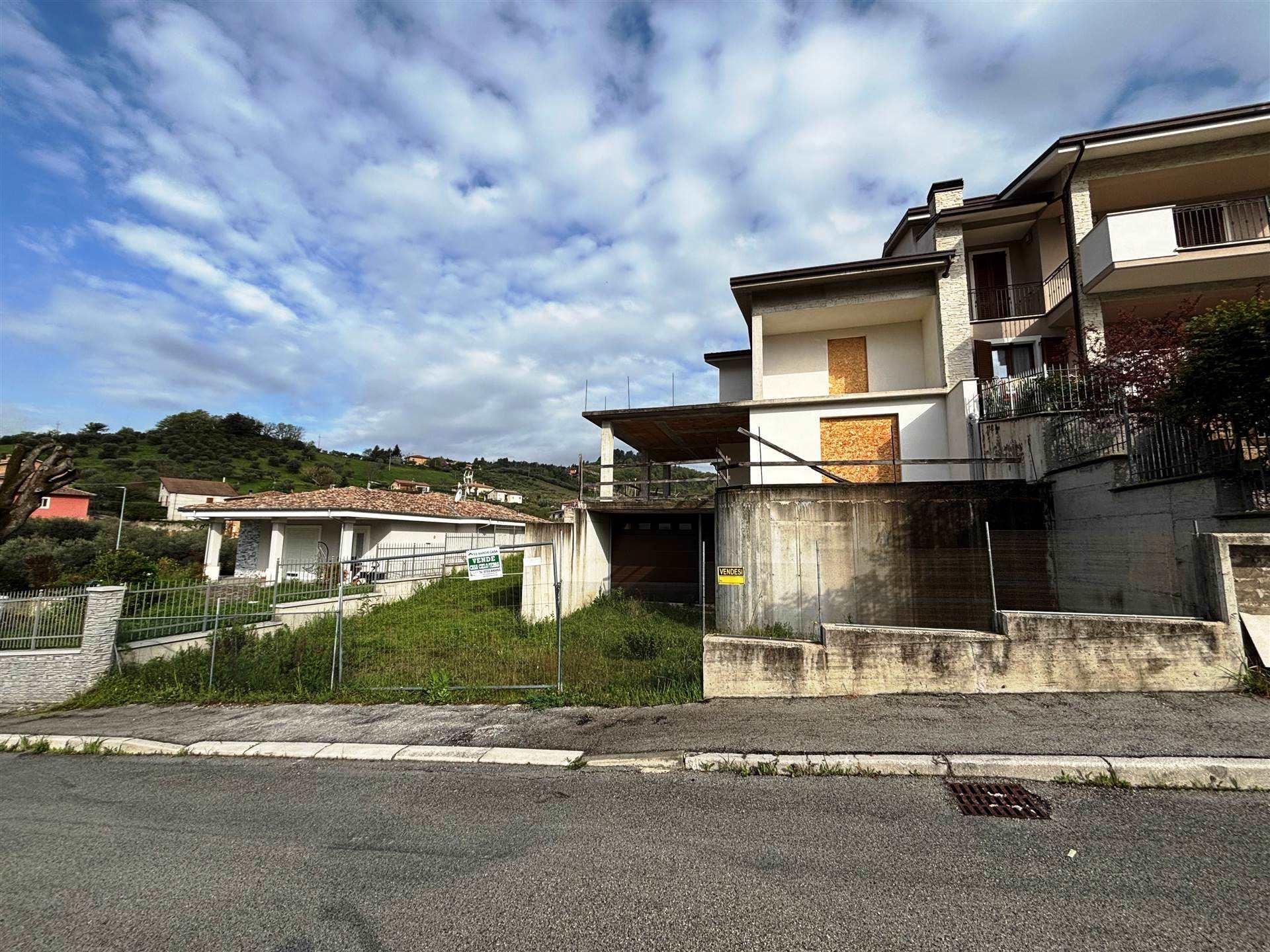Villa a schiera, San Severino Marche
