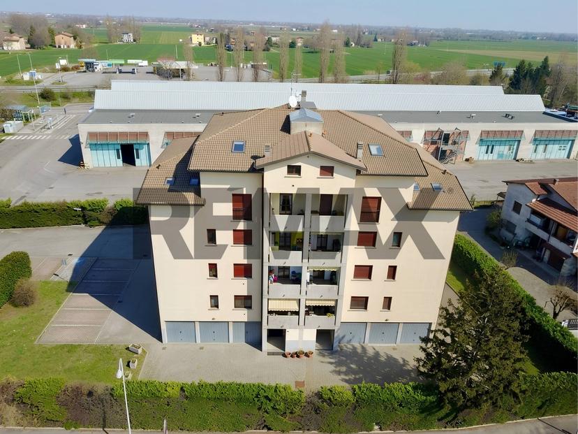 Trilocale in Via del Chionso 42, Reggio nell'Emilia — foto 3 di 5