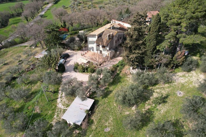 Rustico in Via San Vittorino Snc, Assisi — foto 4 di 5