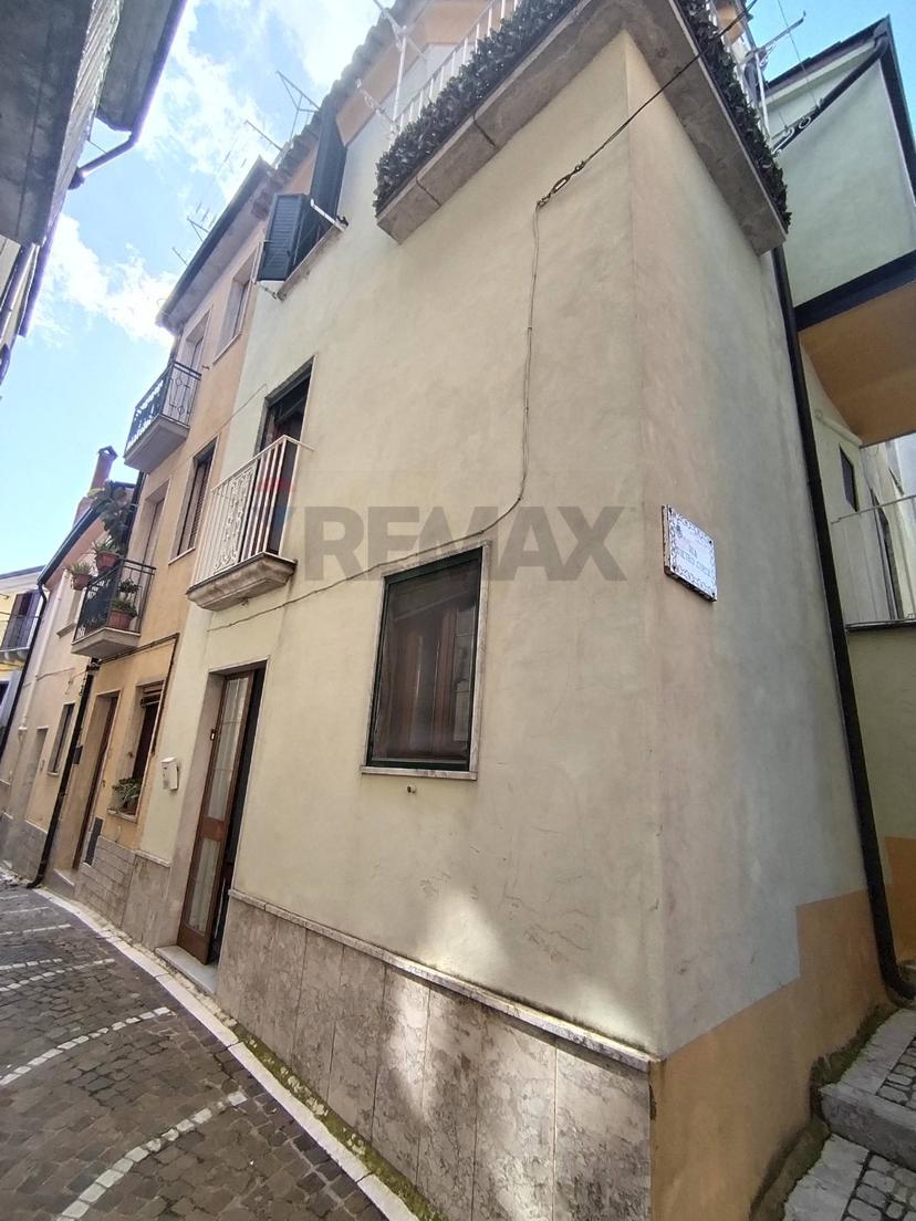 Casa indipendente in Via Giuseppe Garibaldi 5, San Lupo — foto 3 di 5