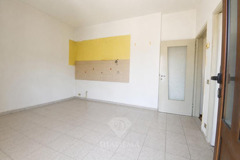 Trilocale in Via Matteotti 25, Vedano Olona — foto 3 di 5