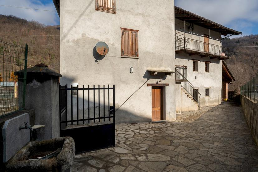 Casa indipendente in Via Aprico, Melle — foto 2 di 5