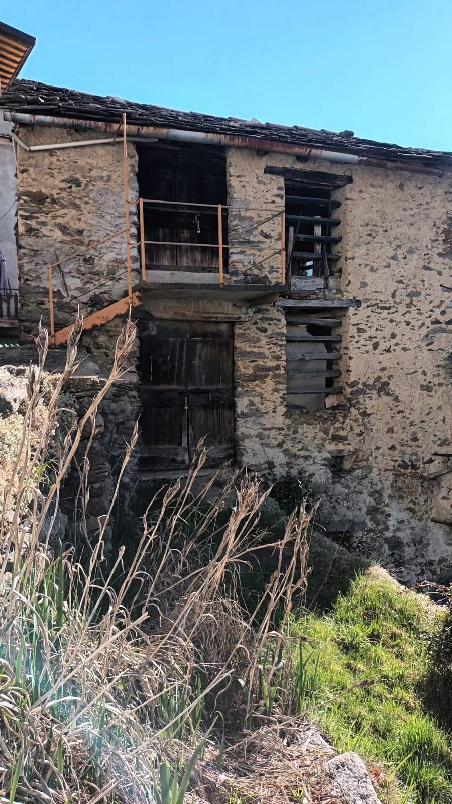 Rustico in Frazione Mornico, Bellano