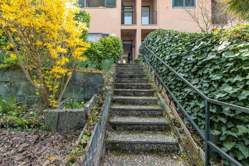 Villa a schiera in Via Perlasca/  Via Don Monza 18, Bosisio Parini — foto 2 di 5