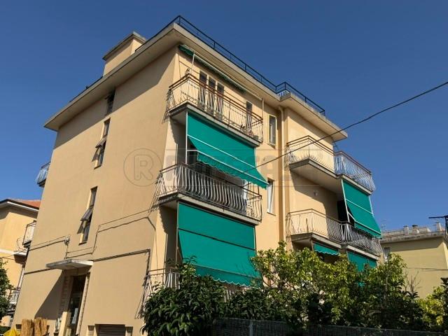 Trilocale in Via Piave 4, Loano