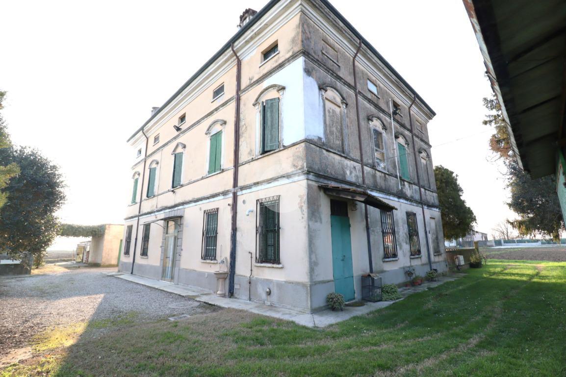 Villa in Via Colonna 33, Castelbelforte