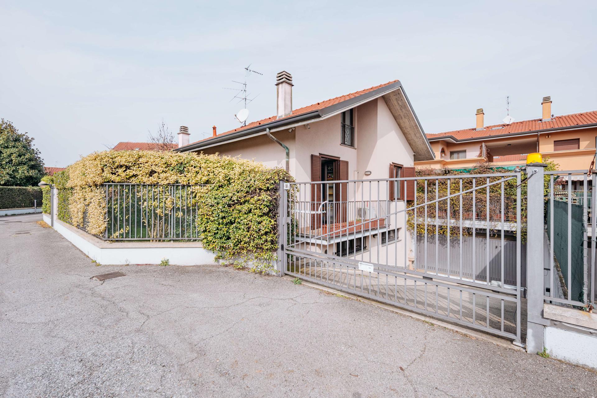 Villa unifamiliare in Via dei Gelsi 18, Busnago