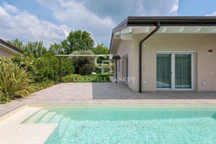 Villa in Via Montebello, Lonato del Garda — foto 2 di 5