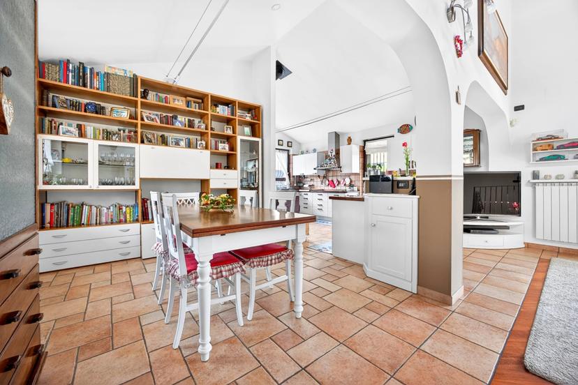 Villa in Viale dei Tigli, 8, Arese — foto 3 di 5