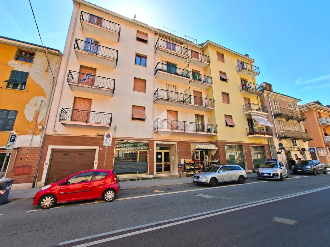 Trilocale in Via Roma 157, Isola del Cantone
