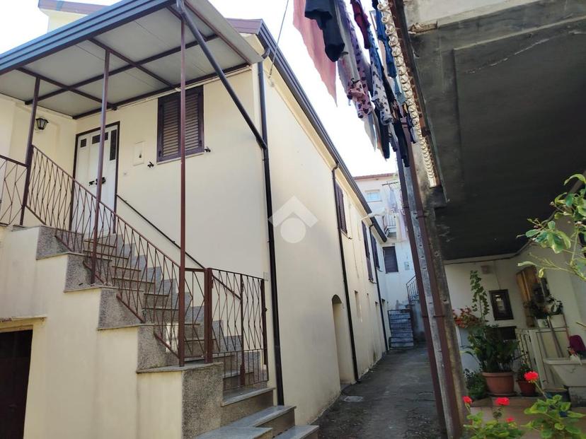 Casa indipendente in Vico Carpati, San Potito Ultra — foto 2 di 5
