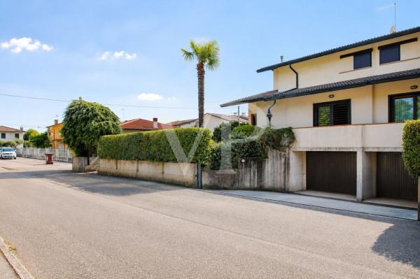 Villa bifamiliare in Via Fratelli Zorzato, Monticello Conte Otto — foto 4 di 5