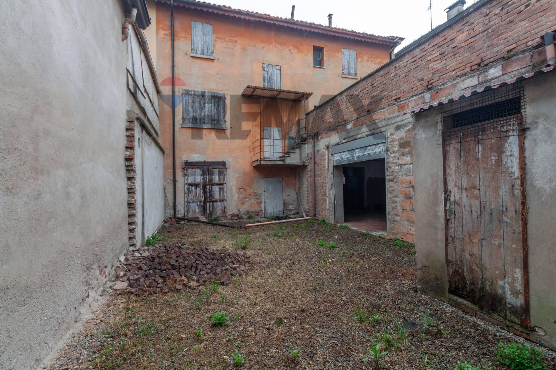Casa indipendente in Via Giuseppe Rocca 52, Carpi