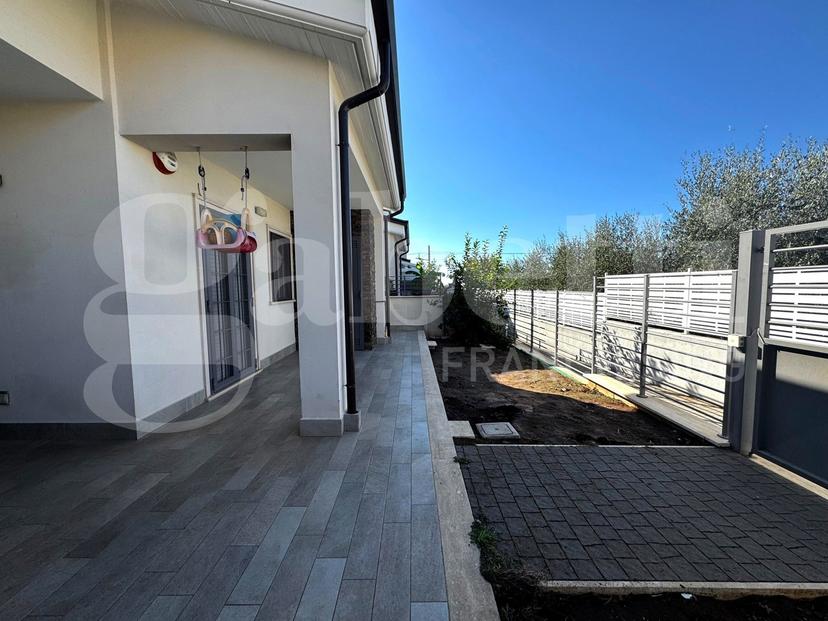Trilocale in Via John Fitzgerald Kennedy 68, Marino — foto 4 di 5