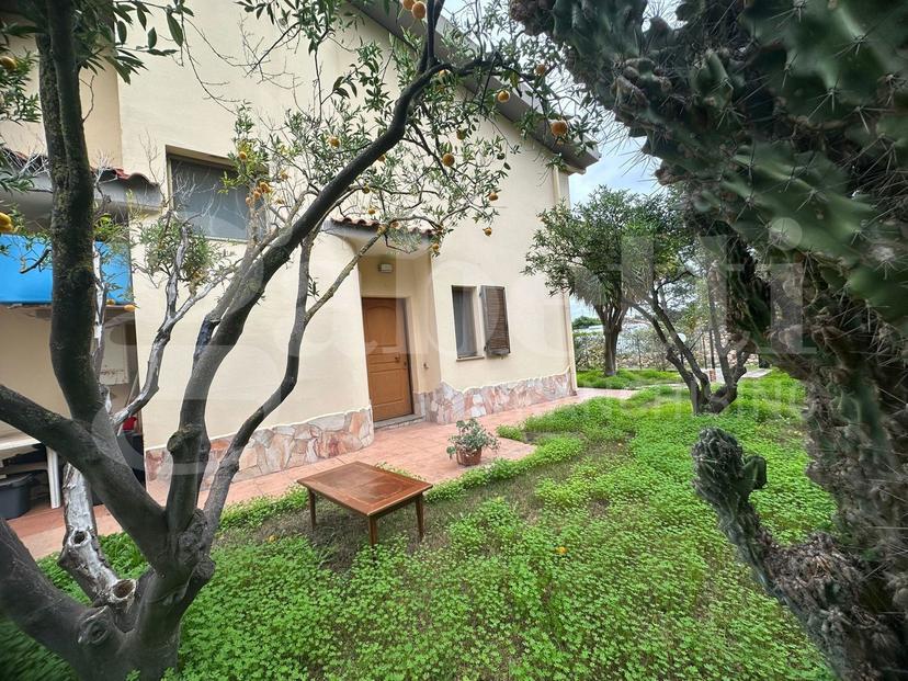 Villa bifamiliare in Via Lisbona 1, Capoterra — foto 3 di 5