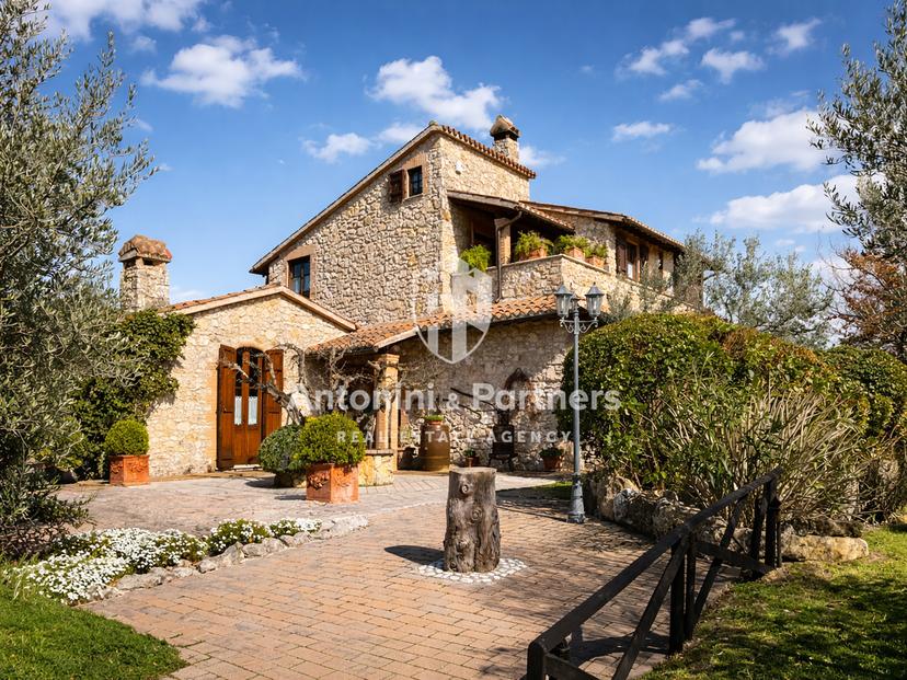 Rustico in Strada Provinciale 385 385, Gualdo Cattaneo — foto 2 di 5