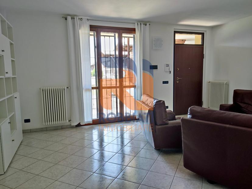 Trilocale in Via Cascina Colombarolo 3, San Martino Siccomario