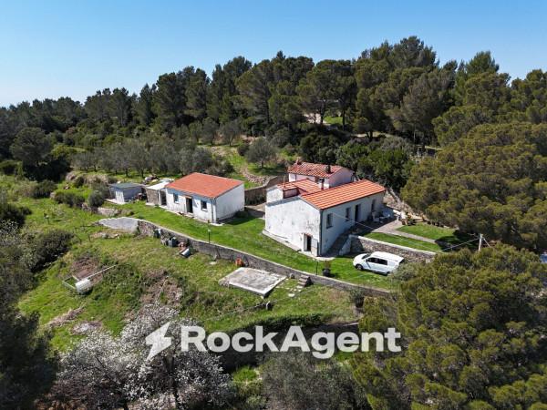 Villa in Via delle Vignacce 18, Livorno