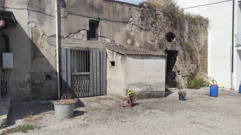Rustico in Via Santa Maria della Consolazione 29, Maddaloni — foto 2 di 5