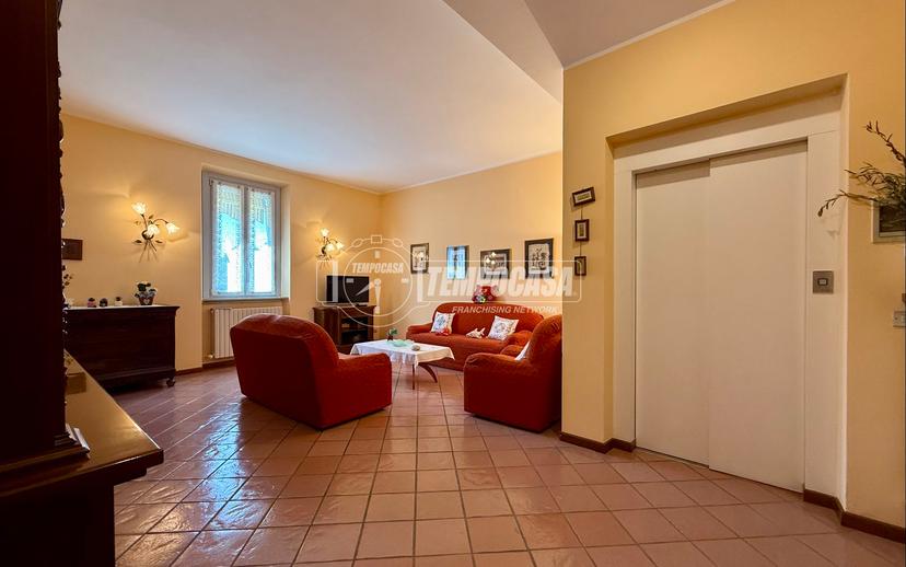 Appartamento in Piazza Trento E Trieste 1, Monticello Brianza — foto 2 di 5