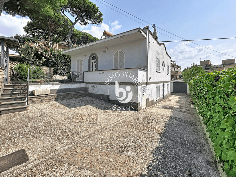 Villa unifamiliare in Via Tiziano, Santa Marinella — foto 2 di 5