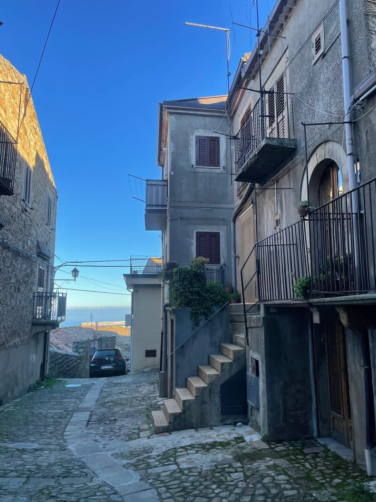 Casa indipendente in Via Manzoni 11, Mistretta