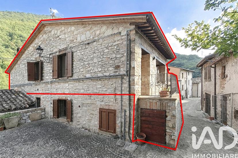 Appartamento in Frazione Bistocco 3, Caldarola