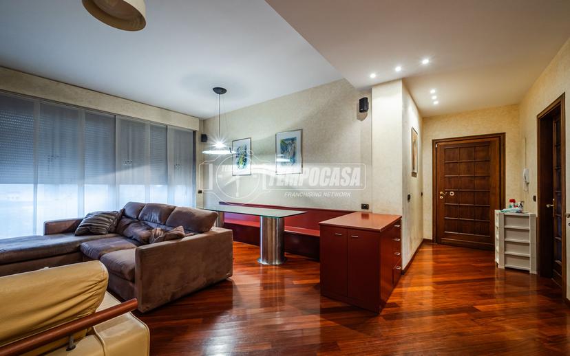 Quadrilocale in Piazza San Lorenzo 41, Trezzano sul Naviglio — foto 2 di 5