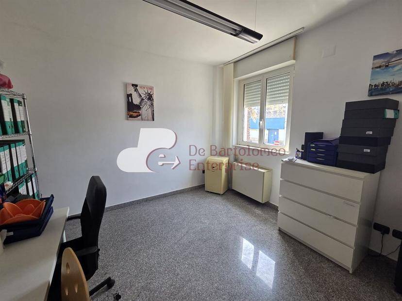 Villa bifamiliare in Corso della Carboneria, Bari — foto 5 di 5