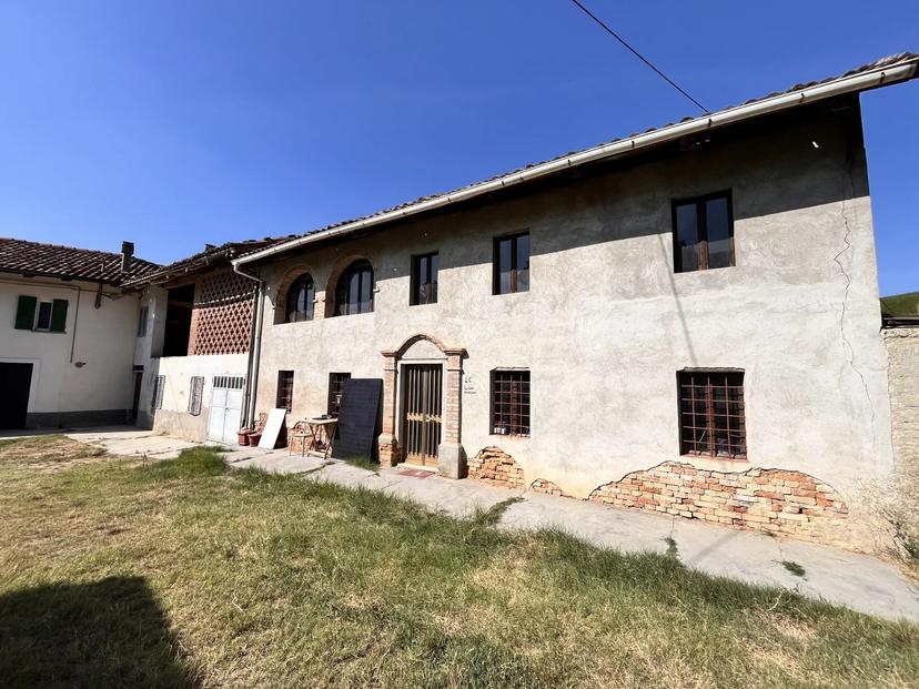 Casa indipendente, Neive
