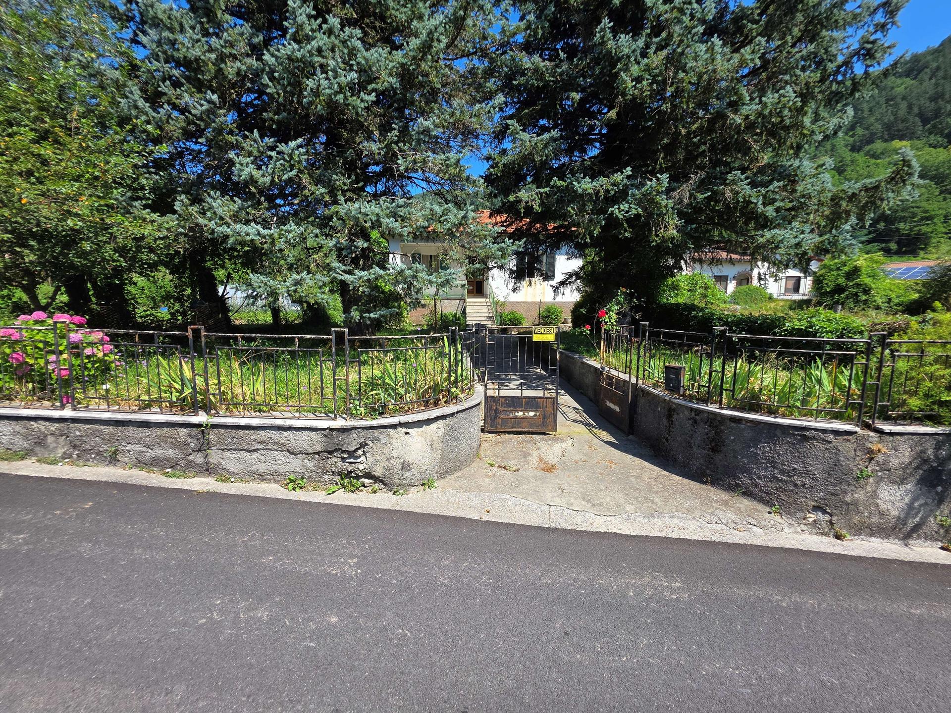 Villa unifamiliare in Via Vandelli 32, Vagli Sotto