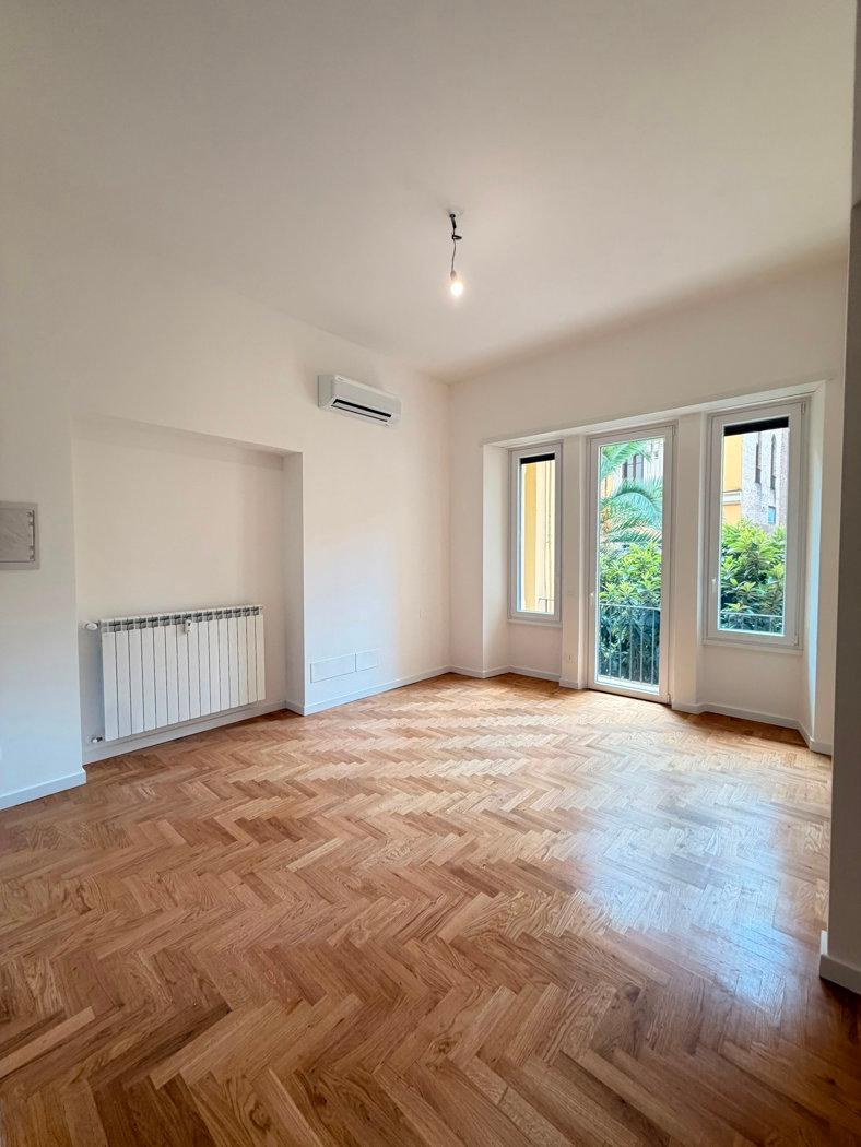 Bilocale in Via Toscana , Roma