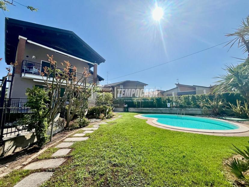 Trilocale in Via Giacomo Leopardi, Peschiera del Garda — foto 2 di 5